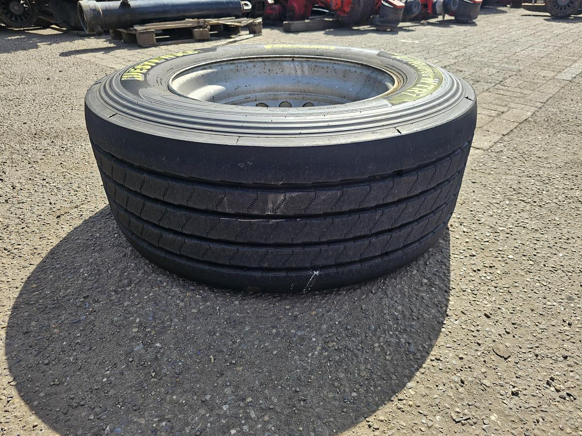 Gebruikt 2020 westlake A11 Routes WTR1  385/55 R 22.5 including rim.