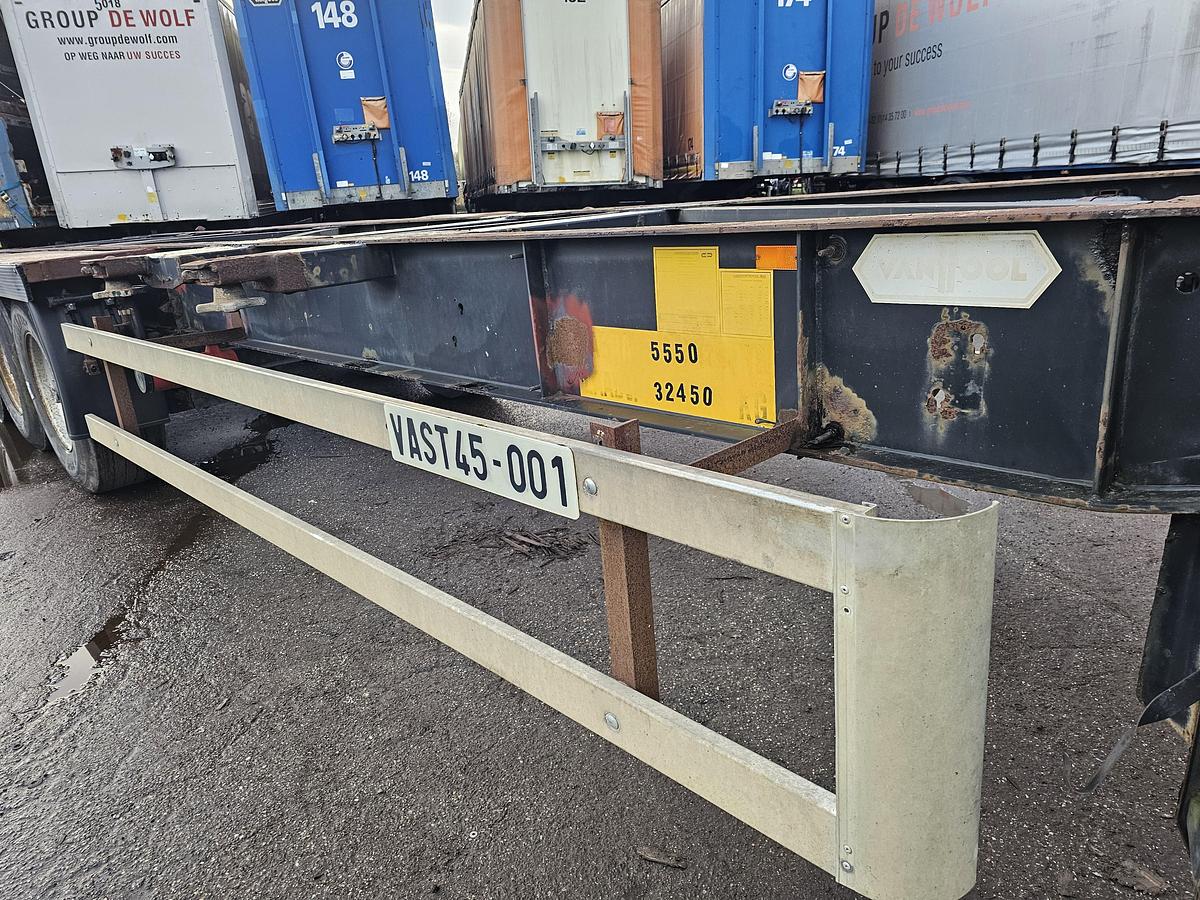 Gebruikt 1995 VAN HOOL 94/3067. flat container chassis all connections./ Bpw drum.