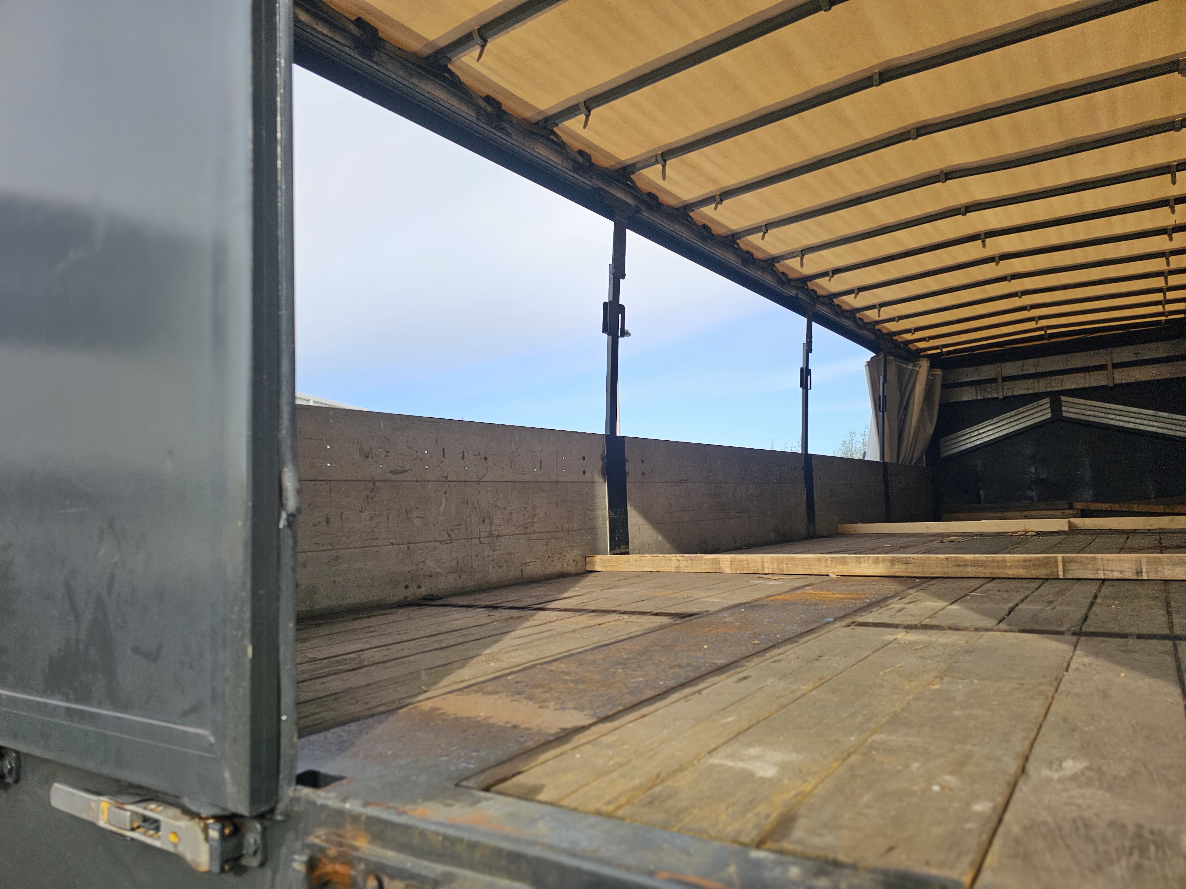 Gebruikt 1997 BROSHUIS 1AOU 10 10 /SINGLE AXLE/ SAF DRUM/ OLD BUT LIKE NEW/ (EXTENDIBLE) APK,TUV 10-06-2027.