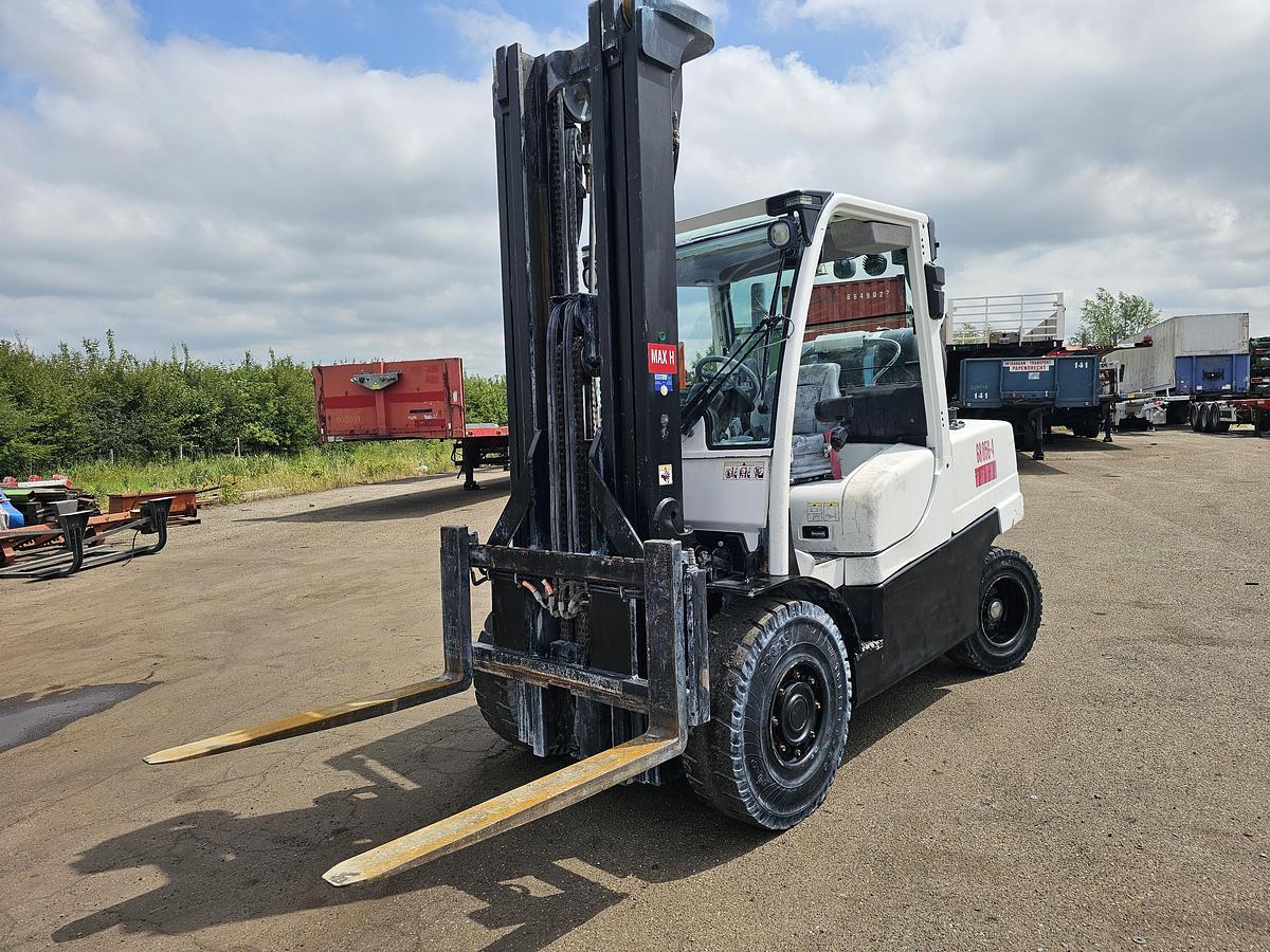 Used 2013 HYSTER H5.5 FT | FORKLIFT| 5.5 TON |60.50 MM HIGH TRIPLE MAST | 8520 KG WEIGHT.