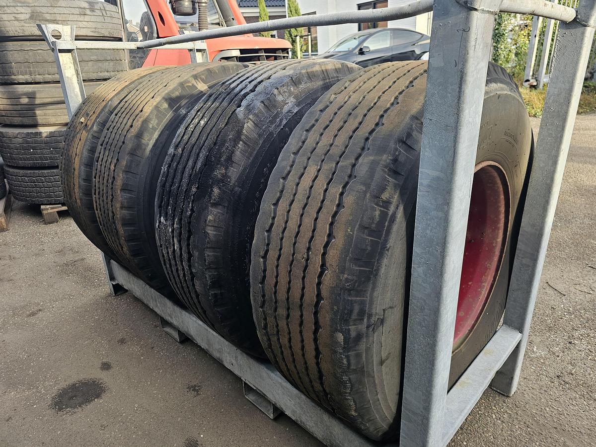 Gebruikt 2010 BRIDGESTONE | R 164 \ TRAILERBAND | 425/65 R 22.5| 4 STUKS | 12-12-8-5 MM PROFIEL|