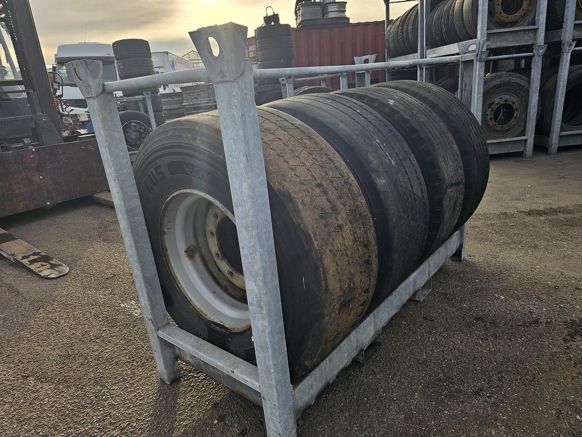 Gebruikt 2010 BRIDGESTONE R 164 | TRAILER BAND | 425/65 R 22.5 | 8-4-3-6 MM PROFIEL.