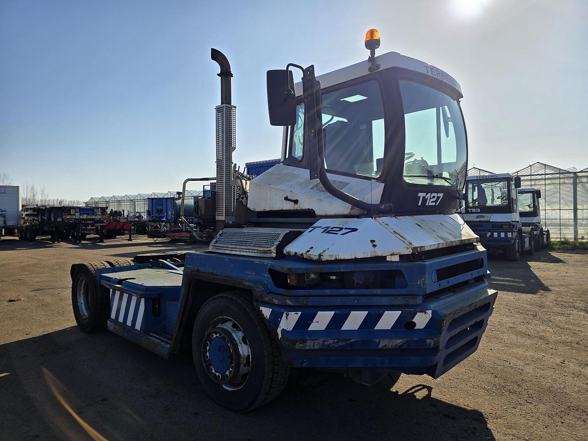 Gebruikt 2010 TERBERG RT 282 | 4X4 |TURNING CHAIR| AUTOMATIC GEAR|24869 HOURS.