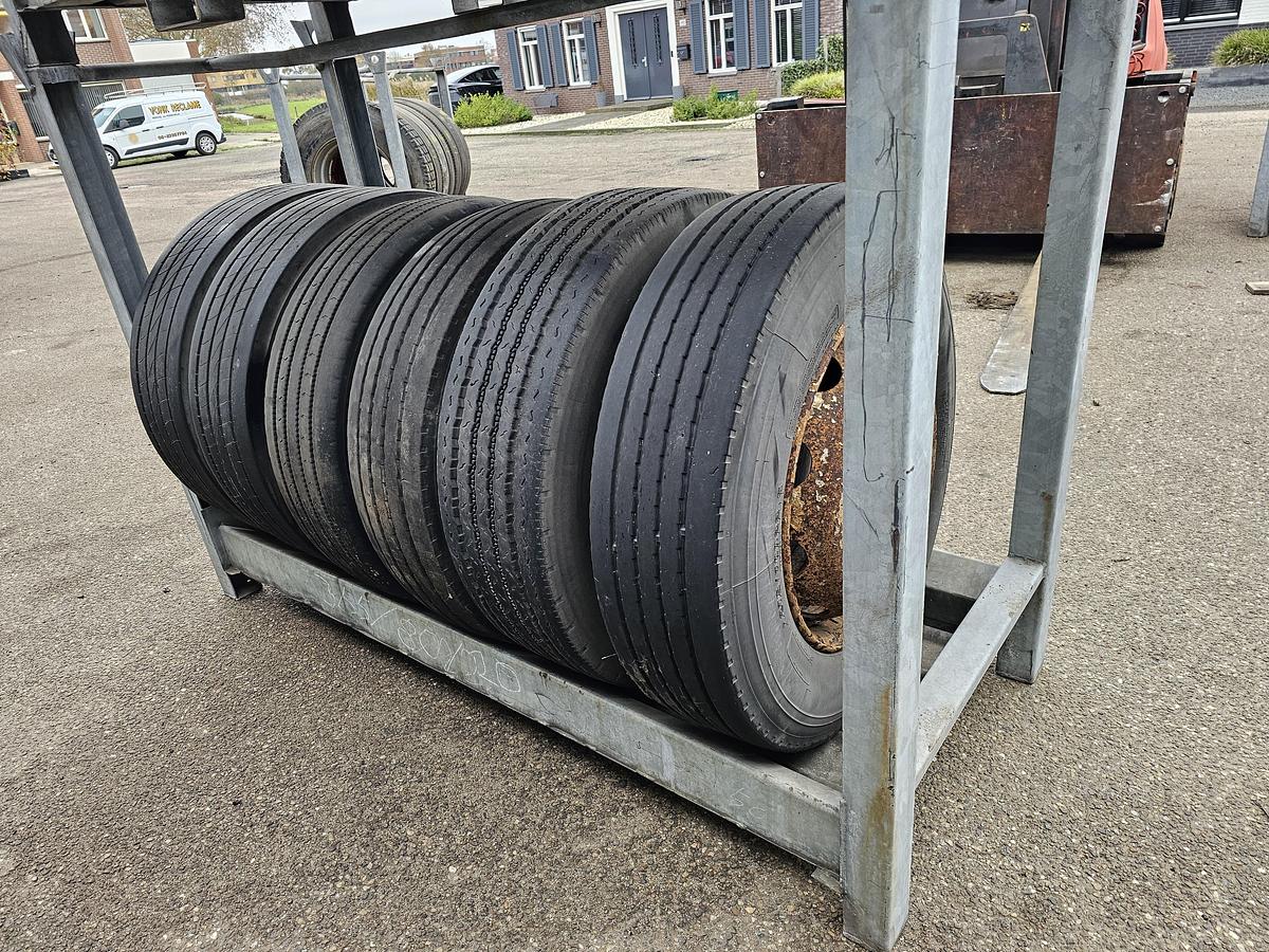 Gebruikt 2000 DIVERS TRAILER TIRE