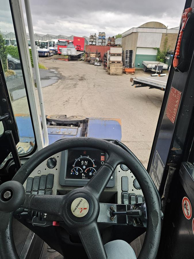 Gebruikt 2017 TERBERG RT283 /TERMINAL TRACTOR 4X4/ TURNING CHAIR. /AUTOMATIC GEAR /19208 HOURS
