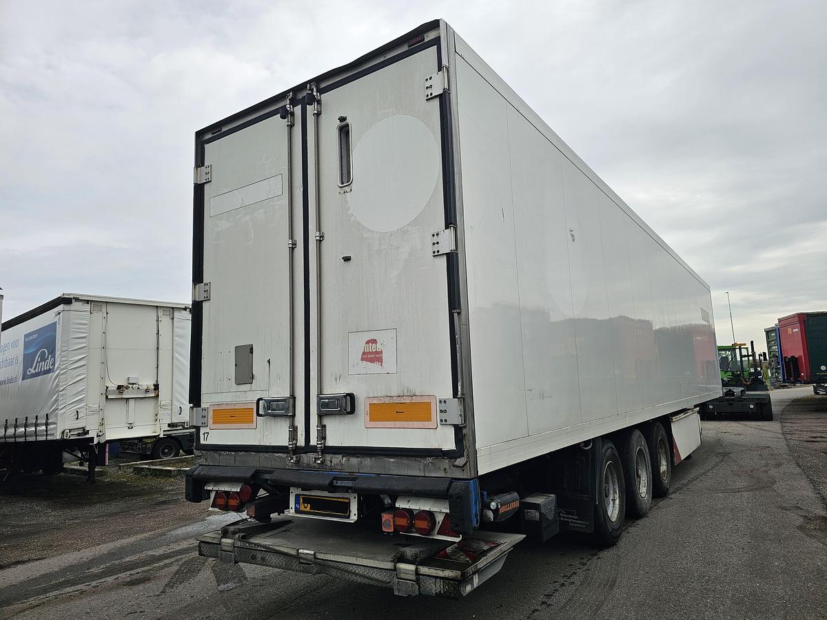 Gebruikt 2008 KRONE SD | FRIGE TRAILER WITH CARRIER | AND LOADING LIFT.