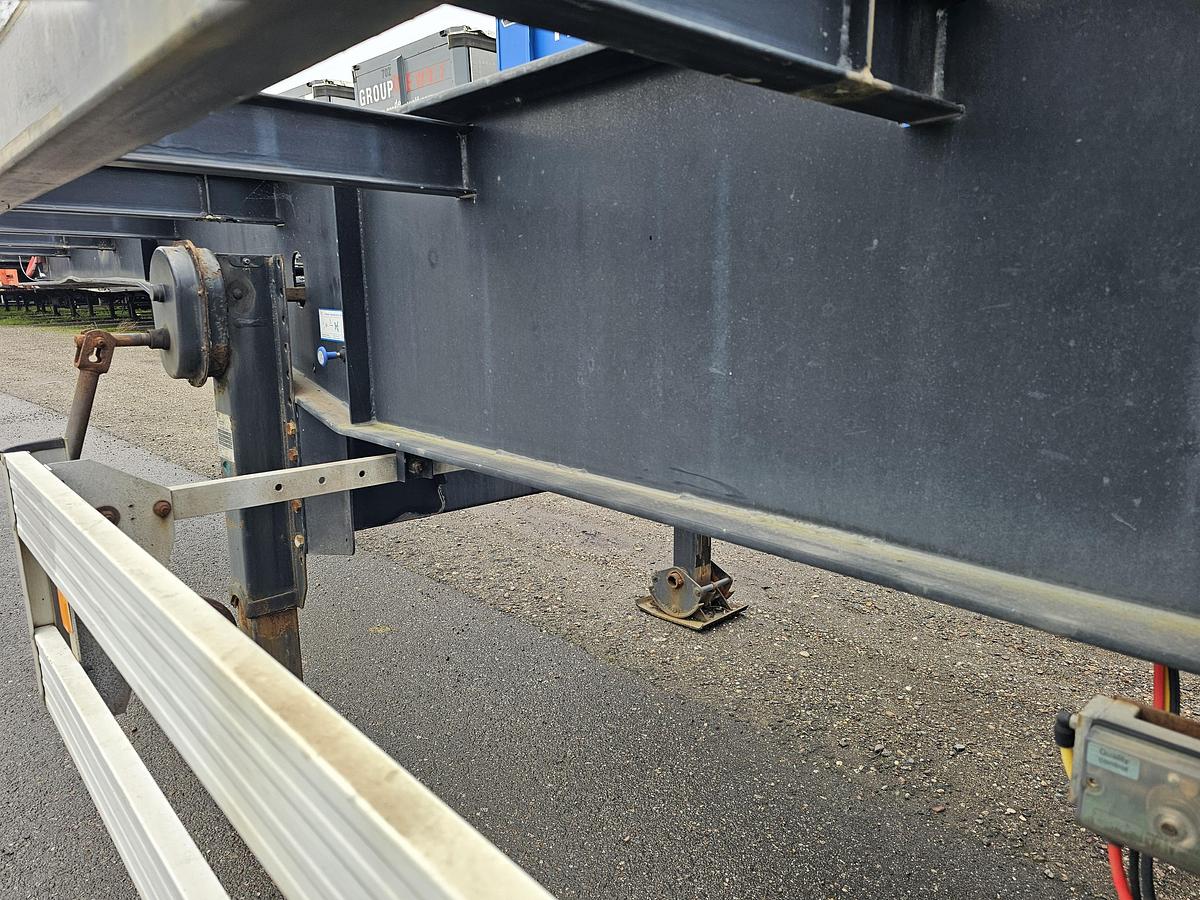 Gebruikt 2003 VAN HOOL 3B1096| FOR GAS BOTTELS| CHASSIS LIKE NEW| APK\TUV 04-10-2026. 11 MTR LONG.