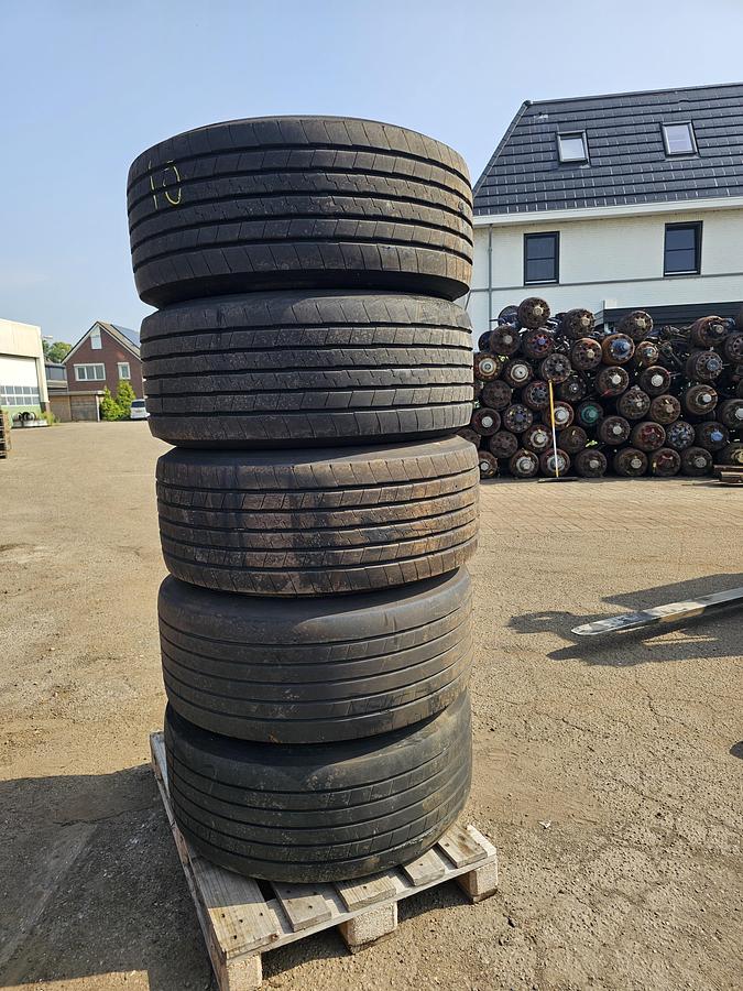 Used 2019 GOOD YEAR K MAX T | TRAILERBAND 385/55 R 22.5 | 3 X 10 MM 2 X 6 MM | MET SCHIJFREM VELG. 10 GTS.
