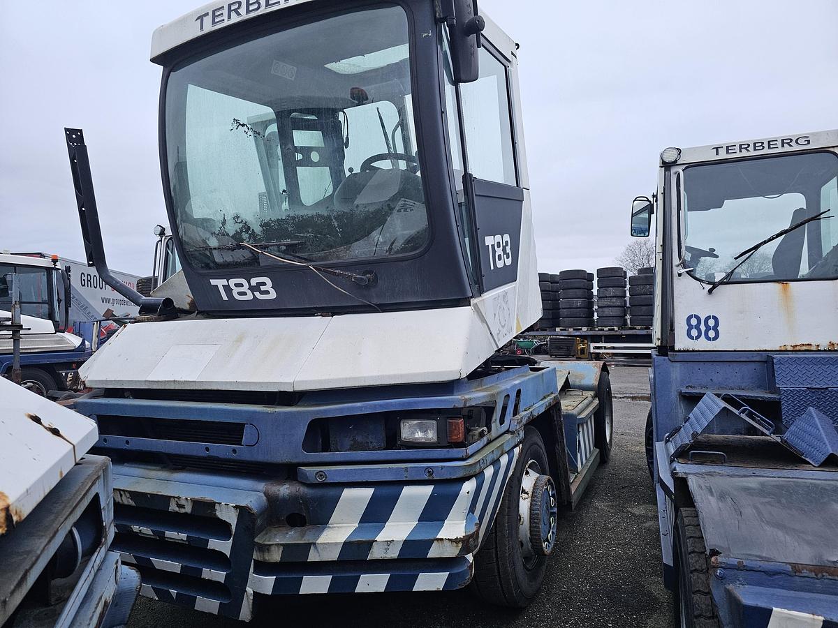 Gebruikt 2007 TERBERG 3 sloop terminal trekkers  RT 282 / RT 283  voor onderdelen  niet gedemonteerd..