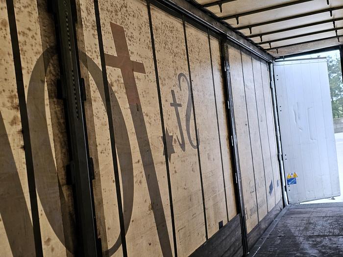 Used 2015 SCHMITZ CARGOBULL SCB.S3T | SAF DISC | GALVANISED CHASSIS .