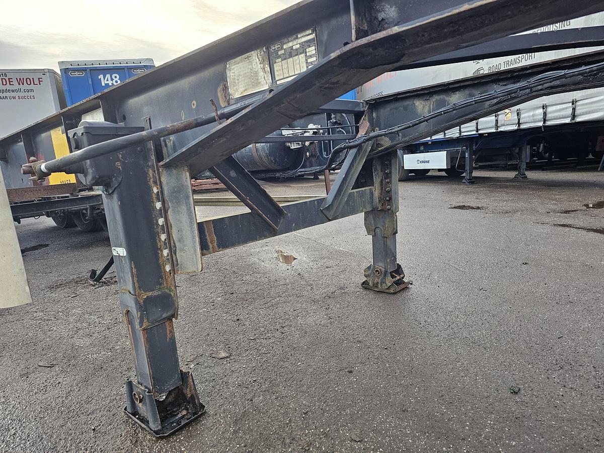 Gebruikt 1995 VAN HOOL 94/3067. flat container chassis all connections./ Bpw drum.