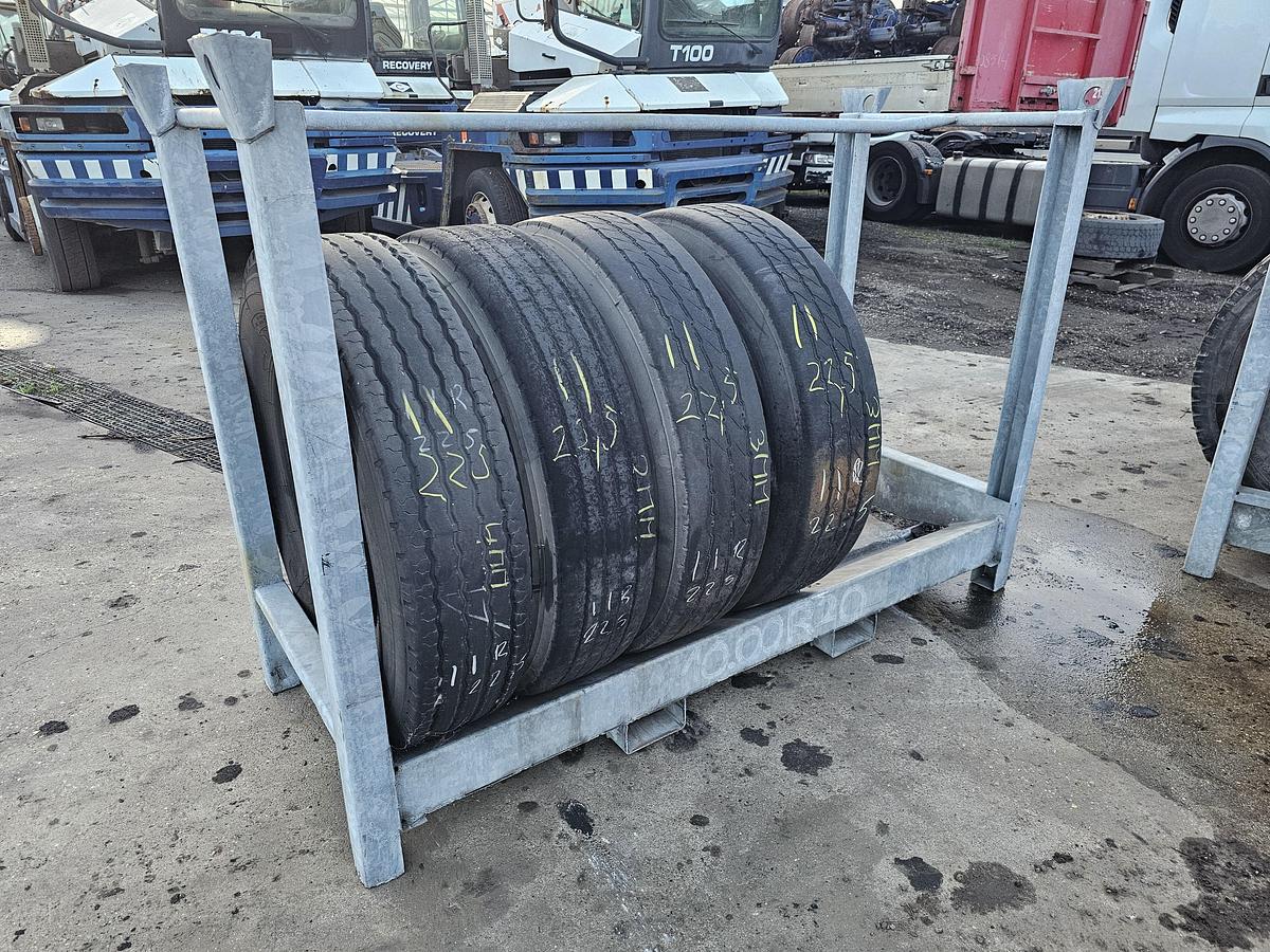 Gebruikt 2005 GOOD YEAR. 11 R 22.5 TRAILER TIRE.