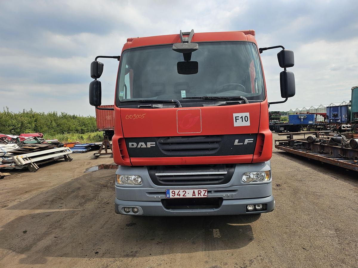 Used 2009 DAF FA LF55 220|.MANUAL GEAR| 4X2 | 18600 KG | 2000 KG LOADING LIFT .