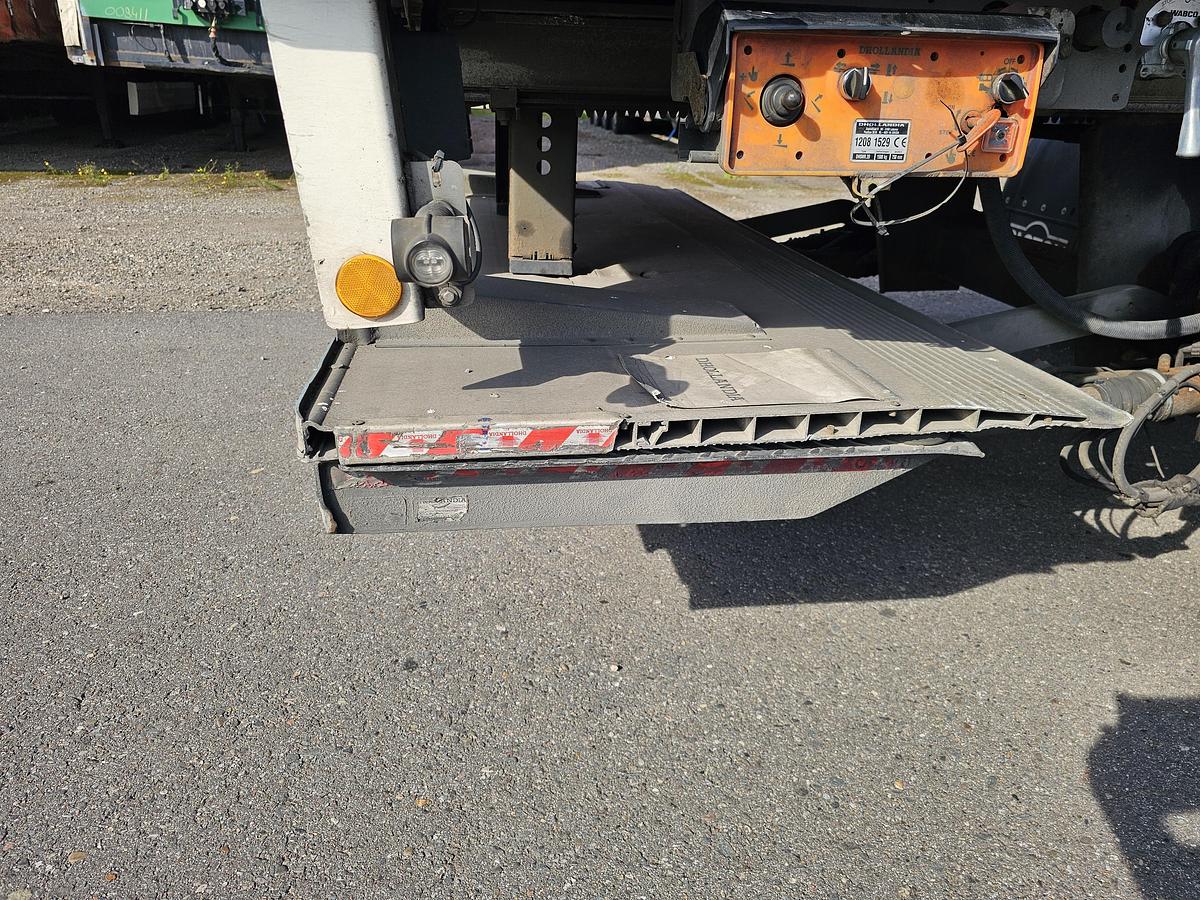 Used 2012 PACTON TBD.122 | SINGLE STEERING AXLE |UNDER SLIDING LOADING LIFT + BATTERIES| DAF DISC| APK /TUV 6-12-2025