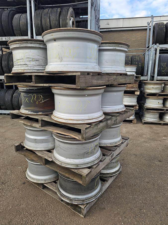 Gebruikt 2010 UNKNOWN 11.75 R 22.5  DISC RIM