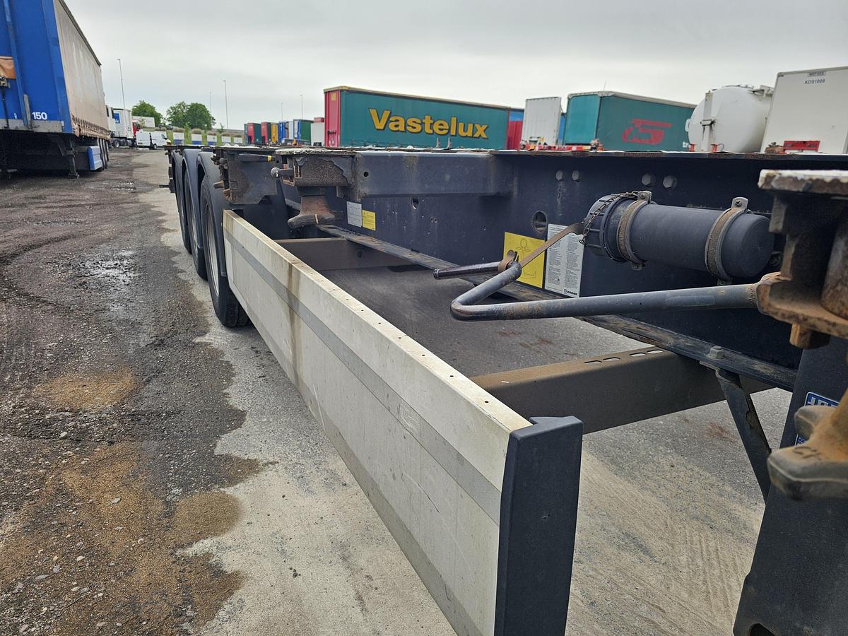 Gebruikt 2015 KRONE SD | 40 FT|2 X 20 FT | BACK SLIDER |HIGHCUBE.| APK /TUV 12-01-2027 |5 PIECES.