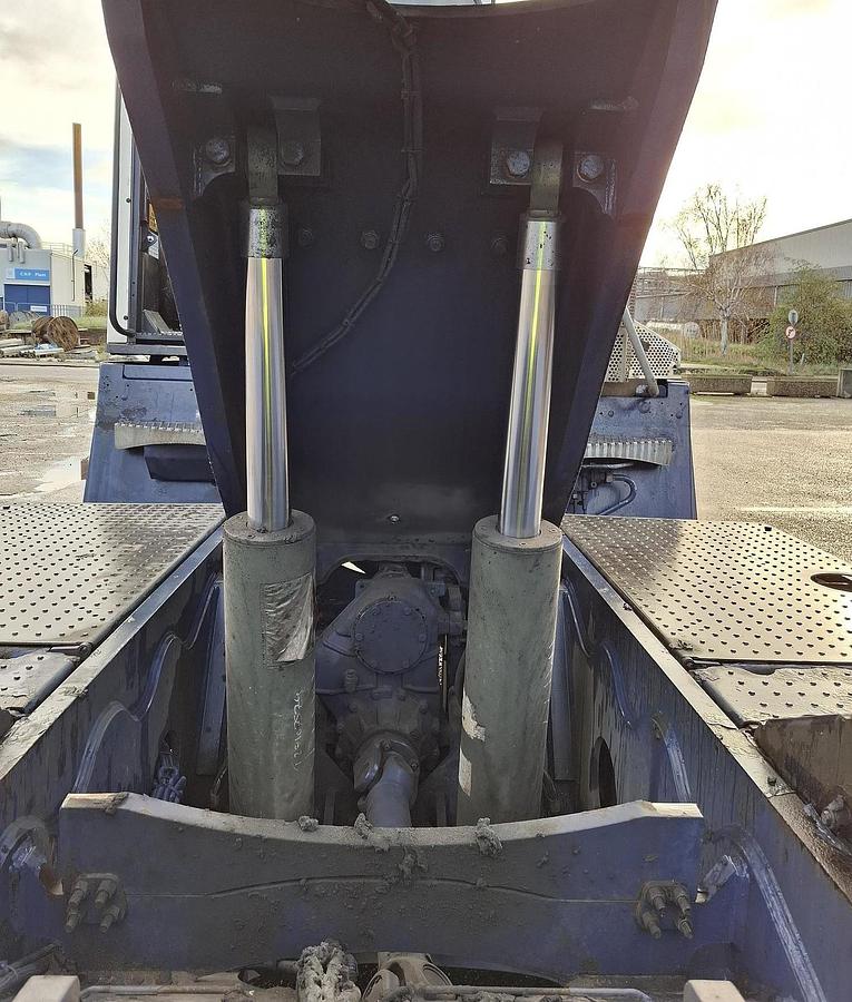 Gebruikt 2017 TERBERG RT283 | TERMINAL TRACTOR 4X4| TURNING CHAIR. | AUTOMATIC GEAR | 20000HOURS| 4 PIECES|LEASING 1610  EURO MND