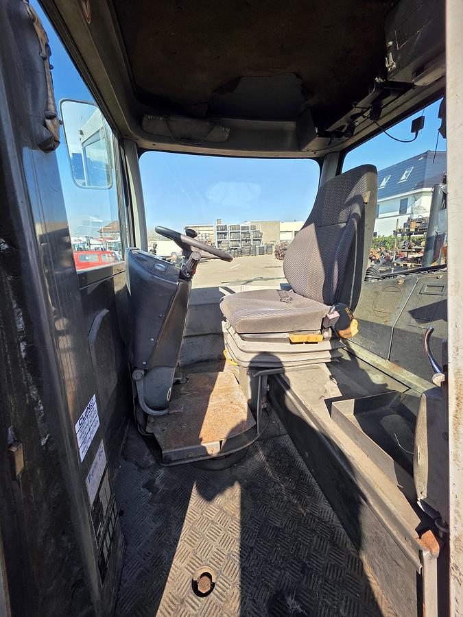 Gebruikt 2008 TERBERG RT 282 | 4X4 |TURNING CHAIR| AUTOMATIC GEAR|25885 HOURS.