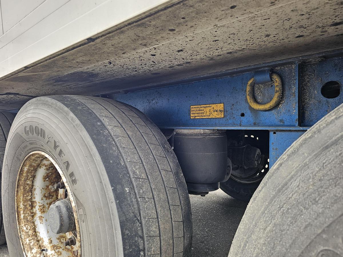 Gebruikt 2008 KRONE SD | FRIGE TRAILER WITH CARRIER | AND LOADING LIFT.
