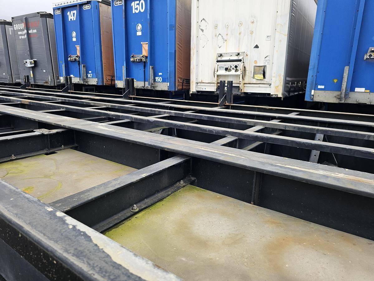 Gebruikt 2003 VAN HOOL 3B1096| FOR GAS BOTTELS| CHASSIS LIKE NEW| APK\TUV 04-10-2026. 11 MTR LONG.