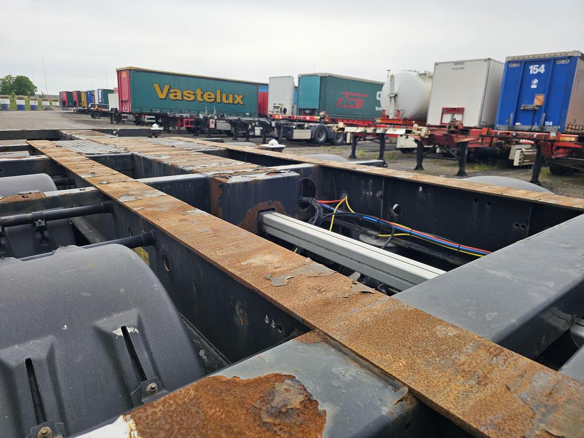 Gebruikt 2015 KRONE SD | 40 FT|2 X 20 FT | BACK SLIDER |HIGHCUBE.| APK /TUV 24-03-2027 |5 PIECES.