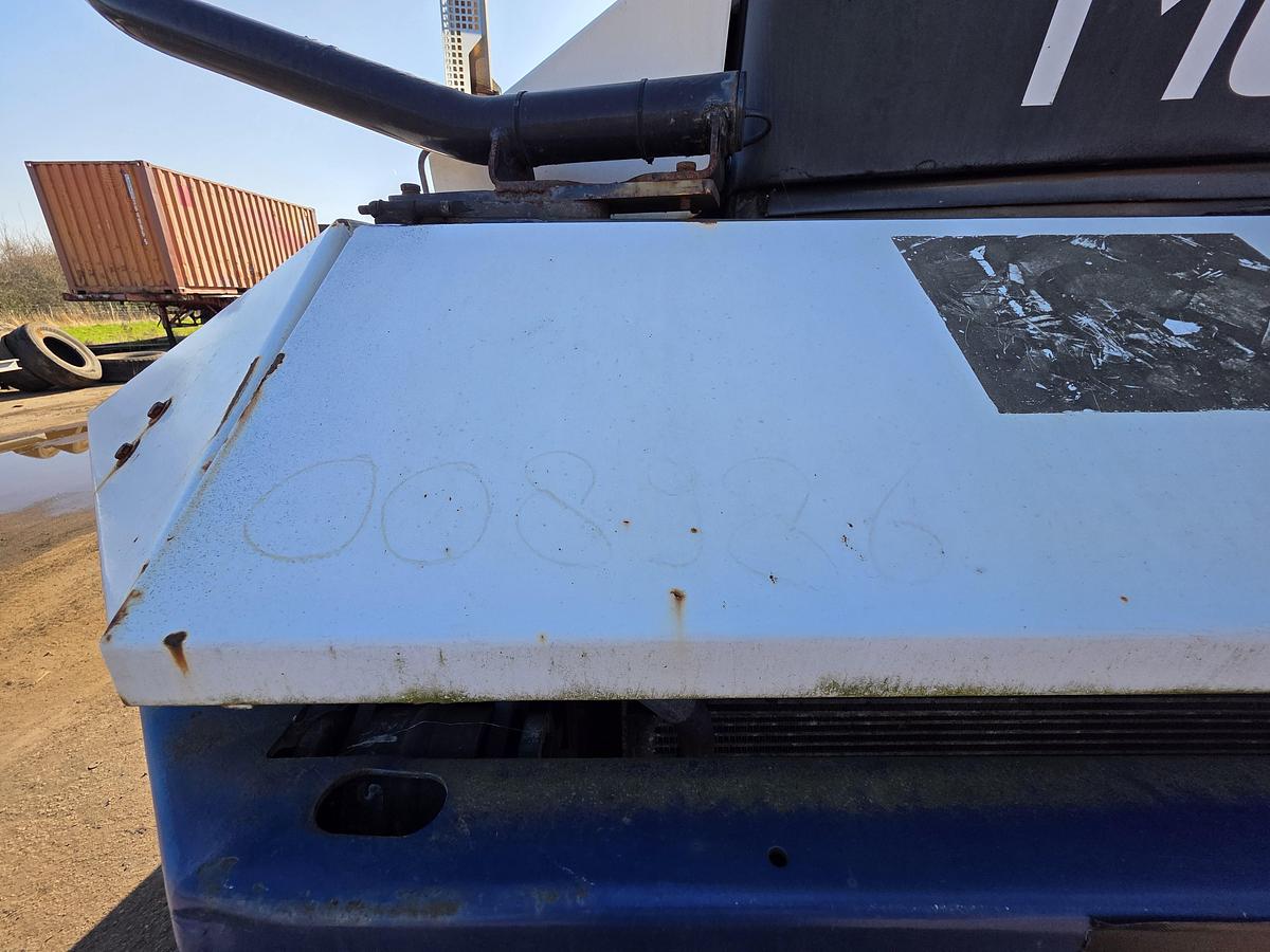 Gebruikt 2008 TERBERG RT 282 | 4X4 |TURNING CHAIR| AUTOMATIC GEAR|25885 HOURS.