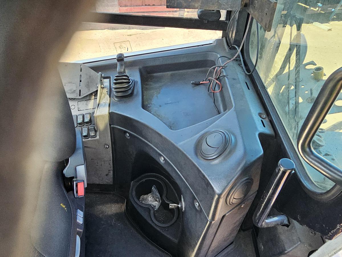 Gebruikt 2016 TERBERG RT283 | TERMINAL TRACTOR 4X4| TURNING CHAIR. | AUTOMATIC GEAR |19208 HOURS h HYDRAULIC SYSTEM.