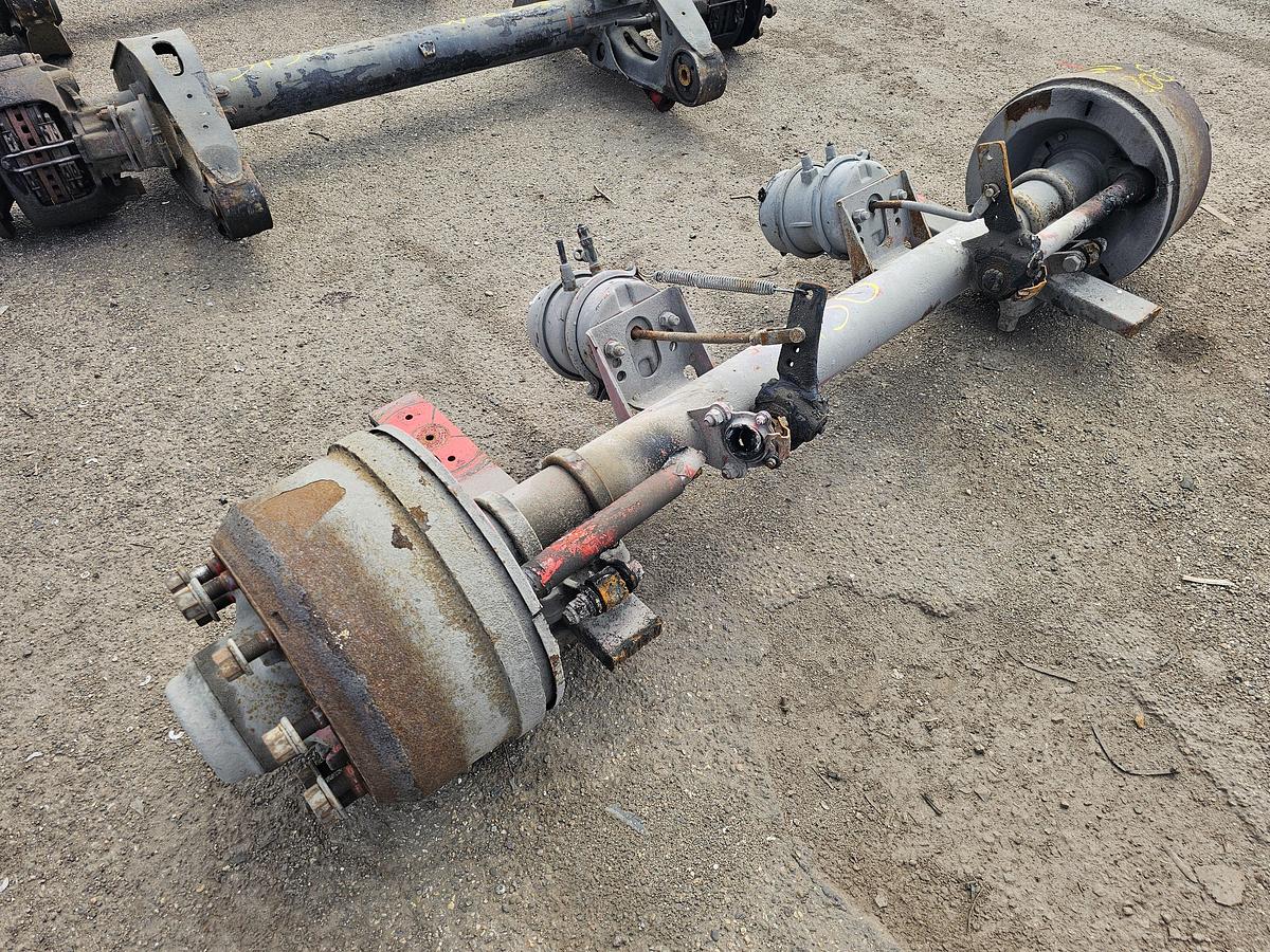 Used 2004 SMB TRAILER AXLE SINGLE TIRES.