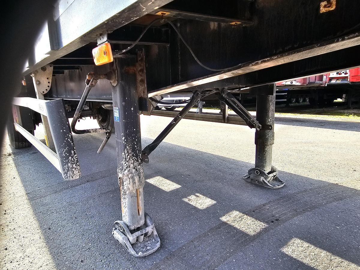 Gebruikt 2005 BURG  BPO 12-10 ORNXX | USED FOR CAS CONTAINERS |. STEEL SUSPENSION