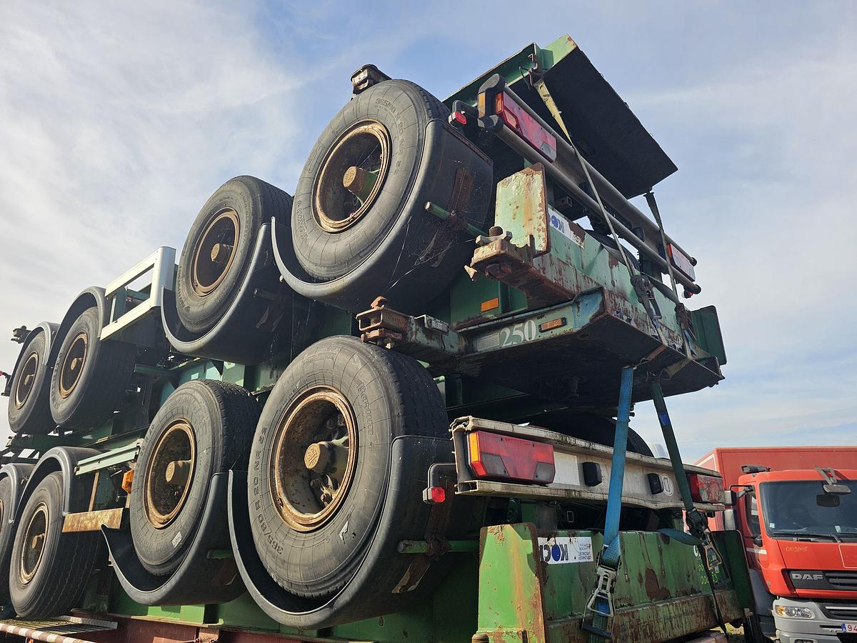 Used 1996 stack of 20 foot chassis groenewegen and Renders Bpw drum Steel suspension. 20 foot