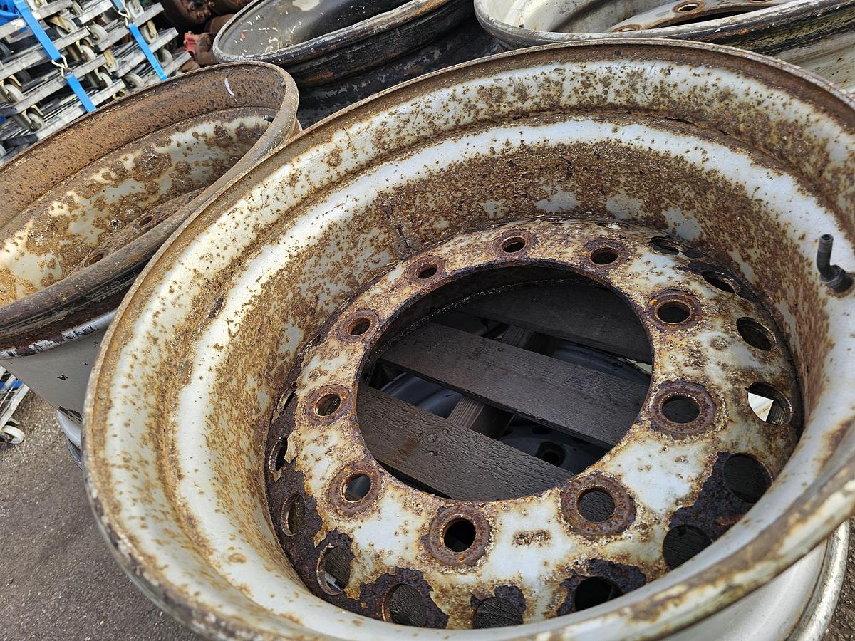 Gebruikt 2010 MICHELIN 11.75 X 22.5