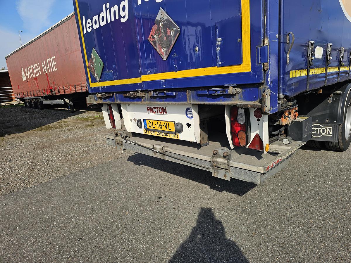 Used 2012 PACTON TBD.122 | SINGLE STEERING AXLE |UNDER SLIDING LOADING LIFT + BATTERIES| DAF DISC| APK /TUV 6-12-2025