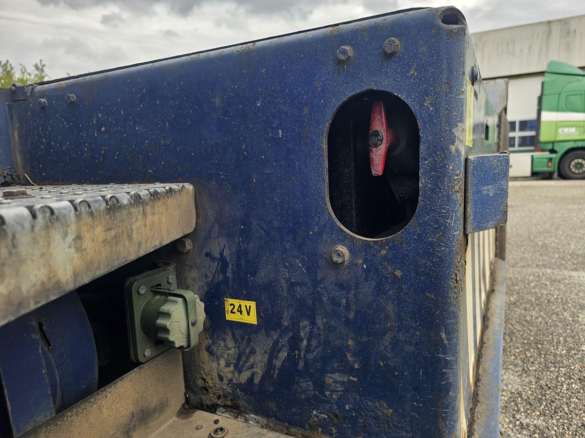 Gebruikt 2015 TERBERG RT283 /TERMINAL TRACTOR 4X4/ TURNING CHAIR. /AUTOMATIC GEAR /21822 HOURS