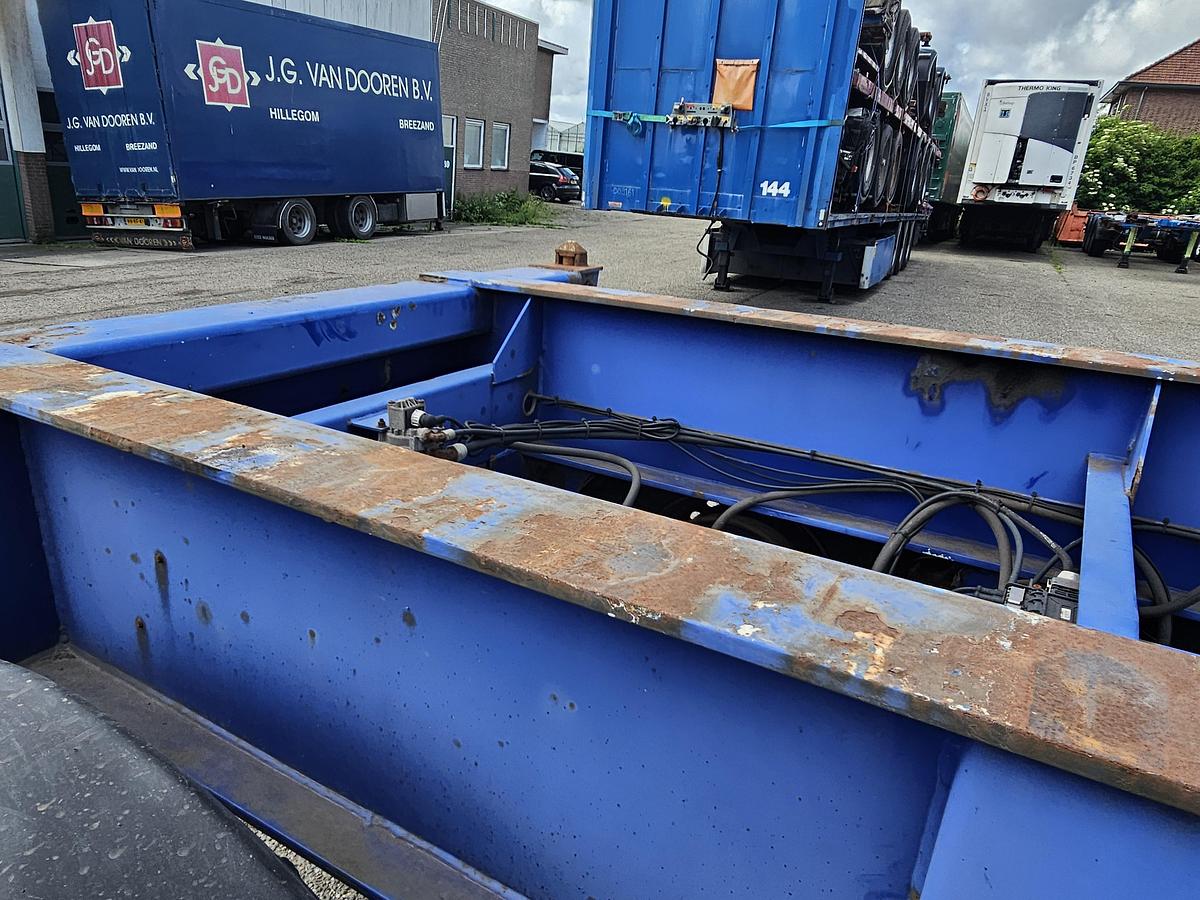 Gebruikt 2007 MKF METALLBAU CS 20 -20 FOOT- CONTAINER CHASSIS -HEAVY DUTY- BPW DRUM -STEEL SUSPENSION- GOOD QUALITY.