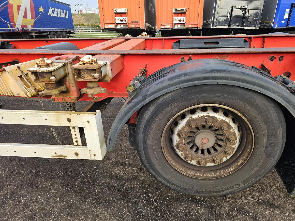 Gebruikt 2004 KRONE SD 27| FIXED CHASSIS | SAF DISC. 40 FT |2 X 20 FT| HIGHCUBE | 20 FOOT MIDDLE| LIGHT WEIGHT|4740 KG.