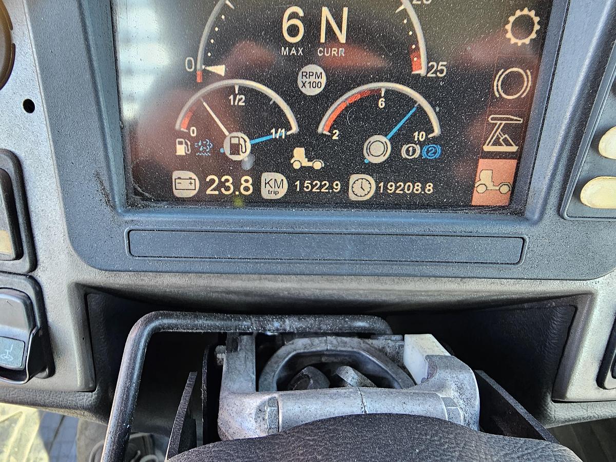 Gebruikt 2016 TERBERG RT283 | TERMINAL TRACTOR 4X4| TURNING CHAIR. | AUTOMATIC GEAR |19208 HOURS h HYDRAULIC SYSTEM.