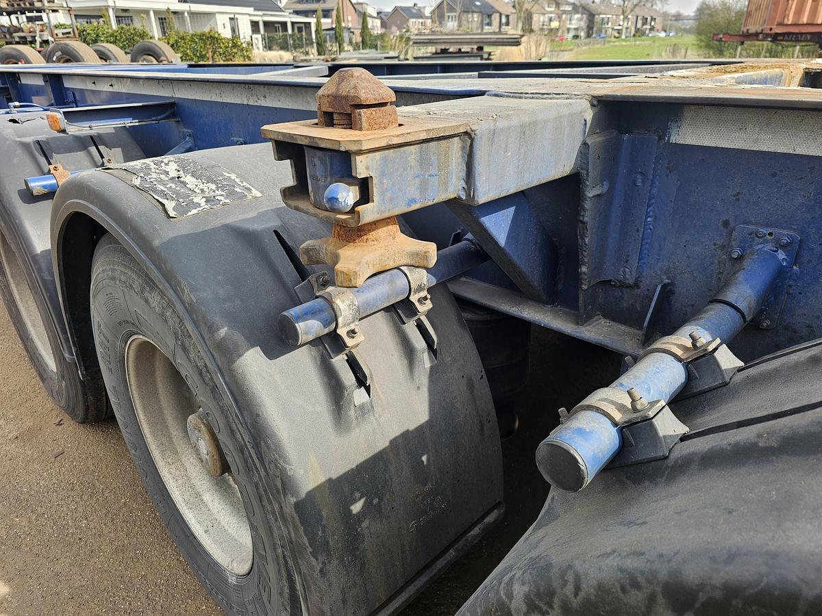 Gebruikt 1998 Van Hool 30 foot container chassis | tank container transport | saf Drum.