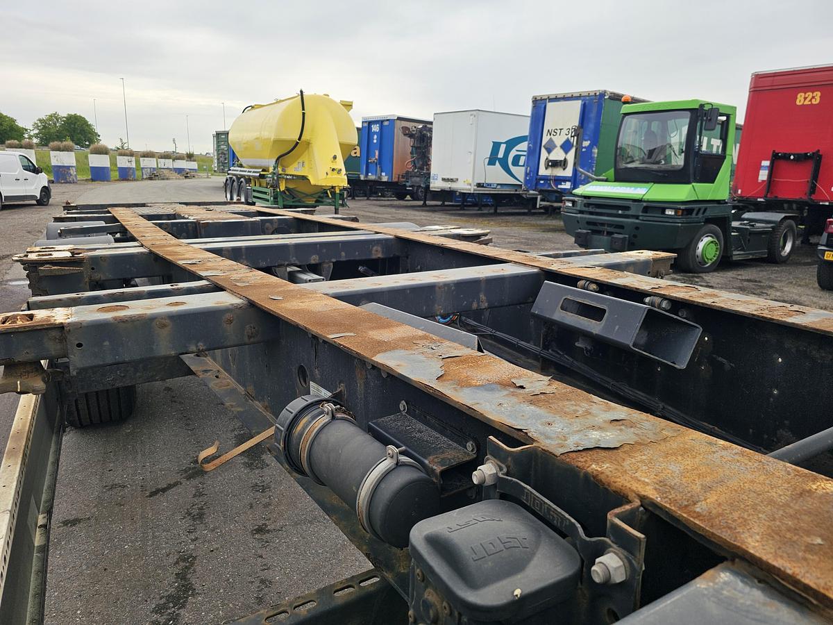 Gebruikt 2015 KRONE SD | CONTAINER CHASSIS 40 FT 2 X 20 FT |BPW DRUM| APK TUV 22-07-2026. 5 PIECES.