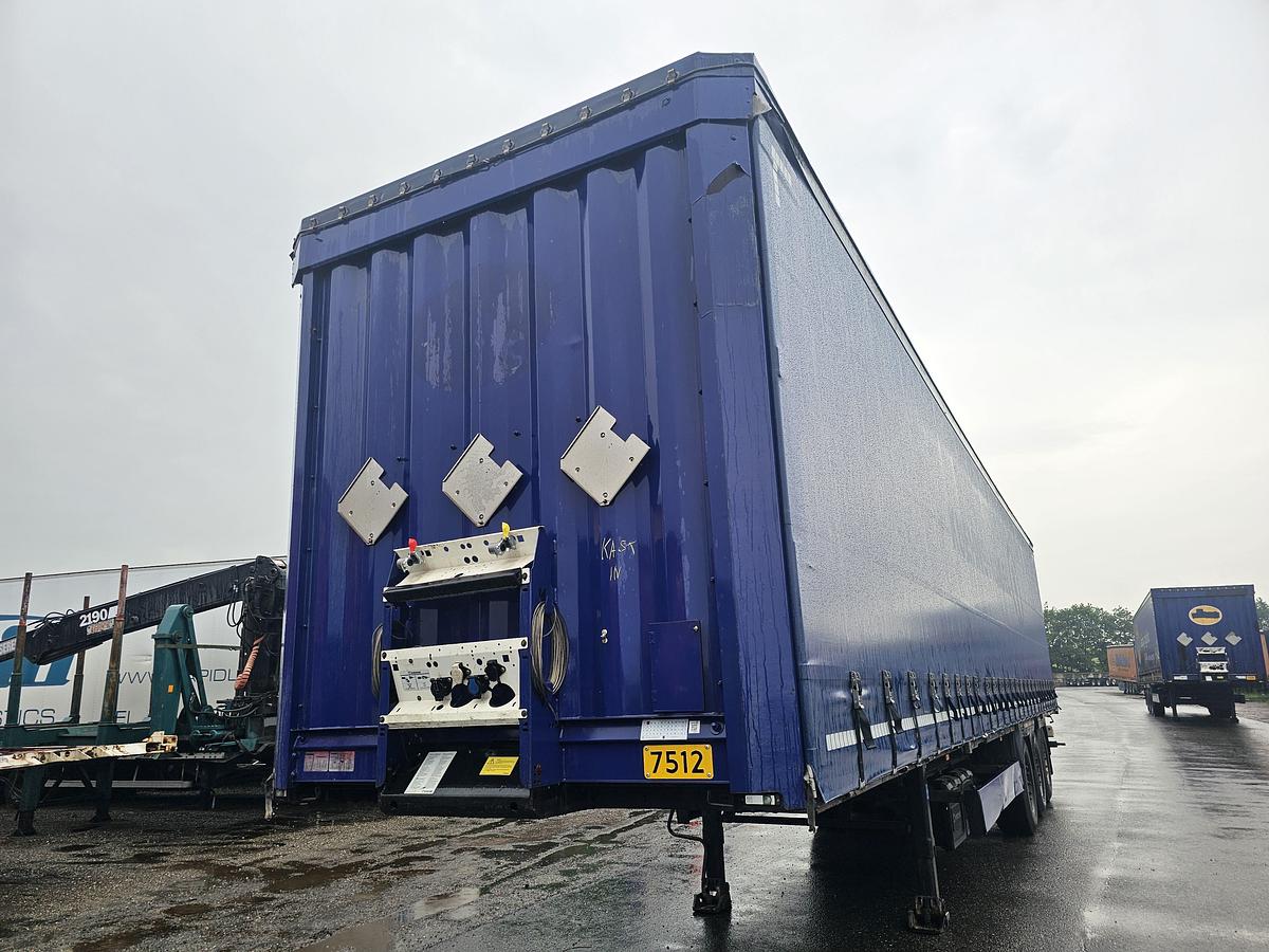 Gebruikt 2015 KRONE SD, SAF DISC, ALU RIMS. SLIDING ROOF, ALU SIDE BOARDS.