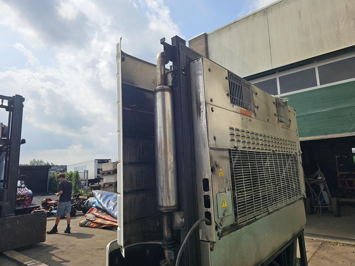 Gebruikt CARRIER.