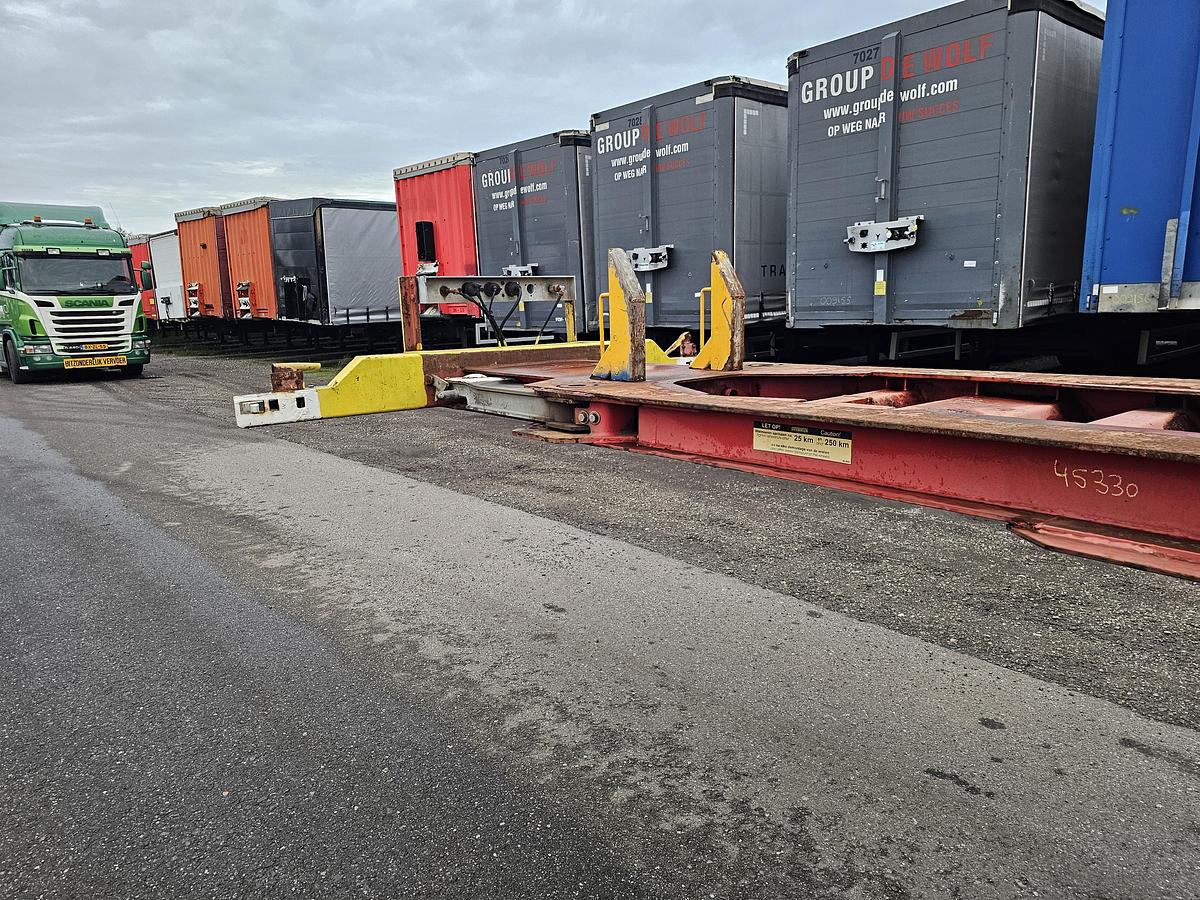 Gebruikt 2003 GROENEWEGEN 45 CC-16-27 TUN | 45 ft 40 ft 2 x 20 fFT | dutch chassis OH-08-JB | bpw drum.