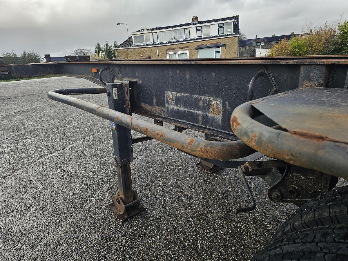 Gebruikt 1976 PACTON 2126 C 2  STEEL SUSPENSION DOUBLE TIRES DRUM BRAKES.