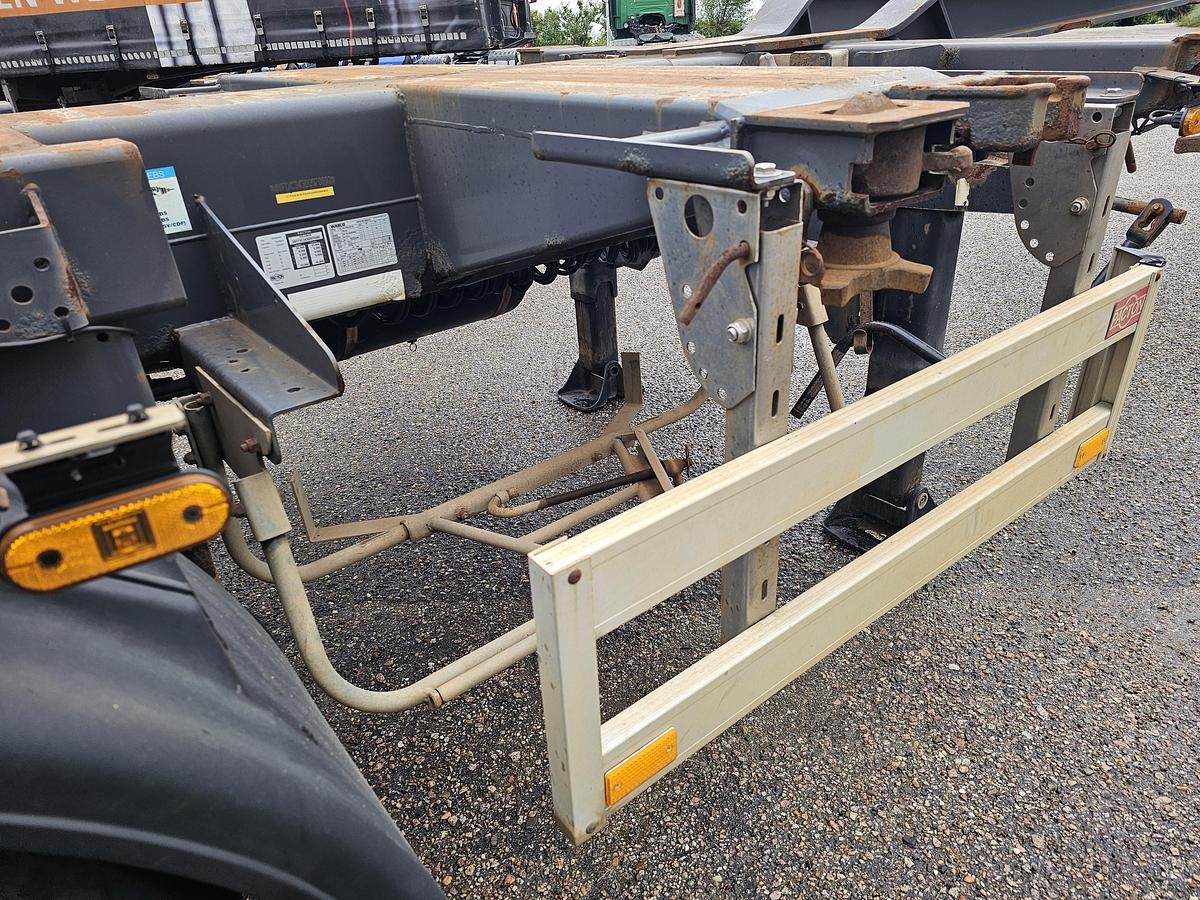 Used 2011 PACTON TXC.343 KB| MULTI CHASSIS ALL CONNECTIONS| SAF DISC | ALU RIMS | LIFT AXLE.