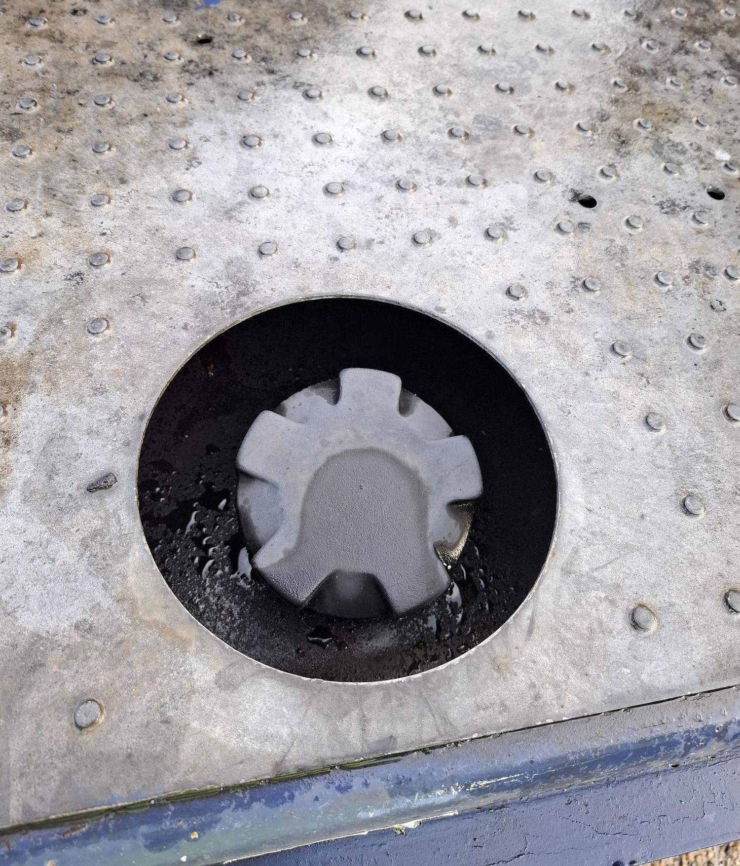 Gebruikt 2017 TERBERG RT283 | TERMINAL TRACTOR 4X4| TURNING CHAIR. | AUTOMATIC GEAR | 20000HOURS| 4 PIECES|LEASING 1610  EURO MND