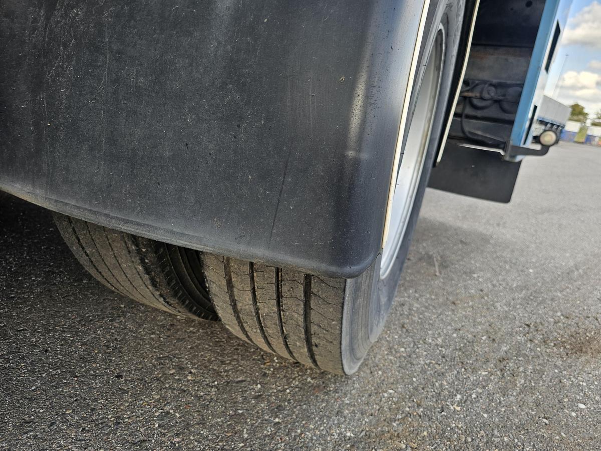 Gebruikt 1995 JUMBO DO 300 S/ 2 X STEERING /BPW DRUM / DOUBLE TIRES/ LIFT AXLE
