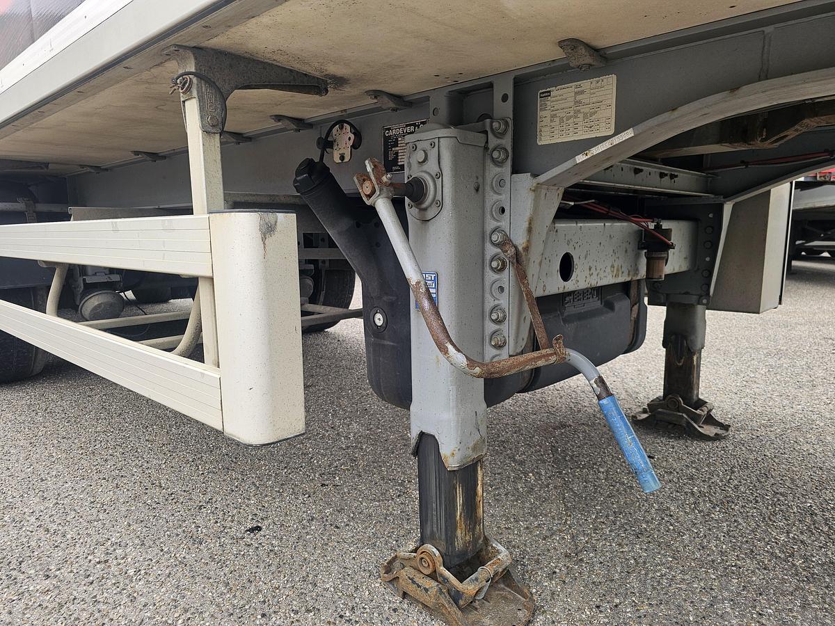 Gebruikt 2012 CHEREAU B3 /CITY TRAILER /STEERING AXLE/LIFT AXLE / 11.80 LONG /LOADING LIFT/ BPW DISC / CARRIER FRIDGE.