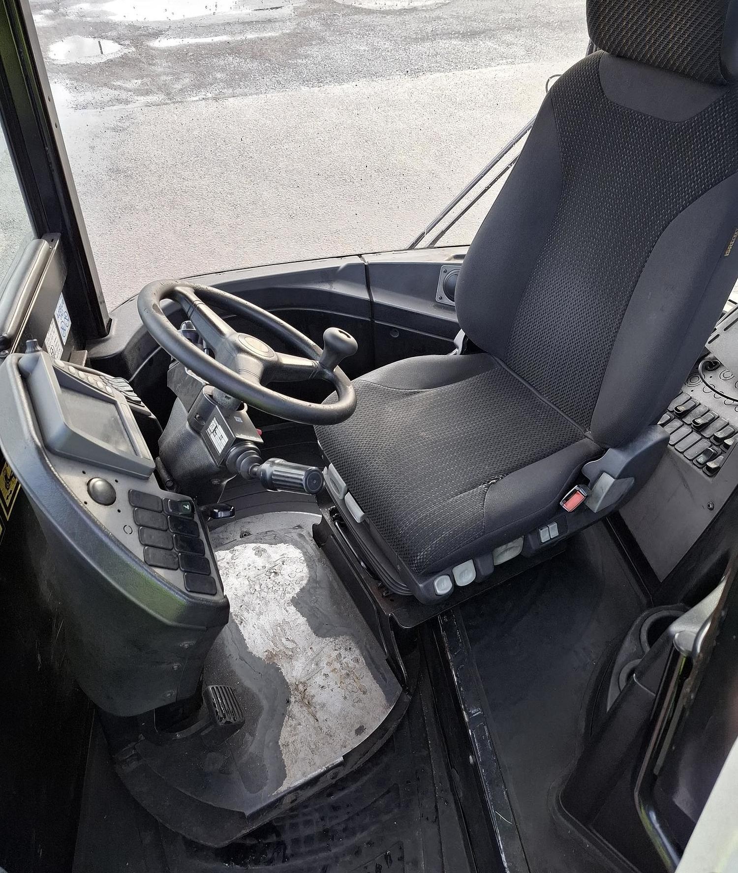 Gebruikt 2017 TERBERG RT283 | TERMINAL TRACTOR 4X4| TURNING CHAIR. | AUTOMATIC GEAR | 20000HOURS| 4 PIECES|LEASING 1610  EURO MND