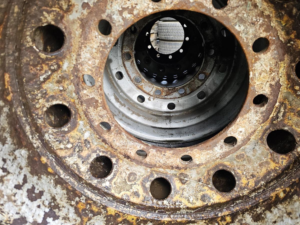 Gebruikt 2010 HANKOOK TL 10. TRAILER BAND 445/65 r 22.5 4 STUKS 12/ 13 MM PROFIEL.