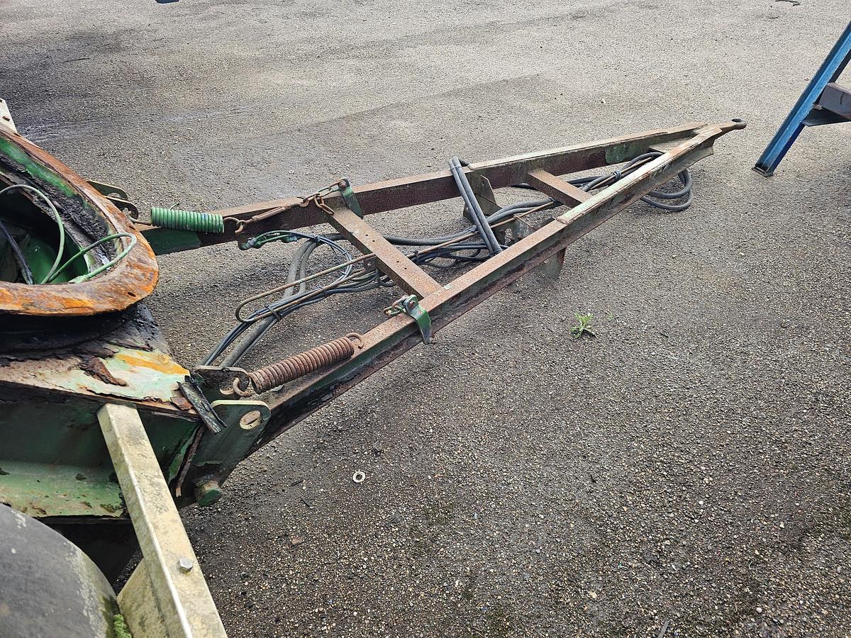 Used 2010 VAN HOOL dolly 2 pieces.