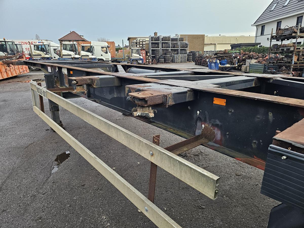 Gebruikt 1995 VAN HOOL 94/3067. flat container chassis all connections./ Bpw drum.